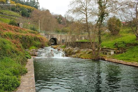 Termas de A Barca de Barbantes en Cenlle .